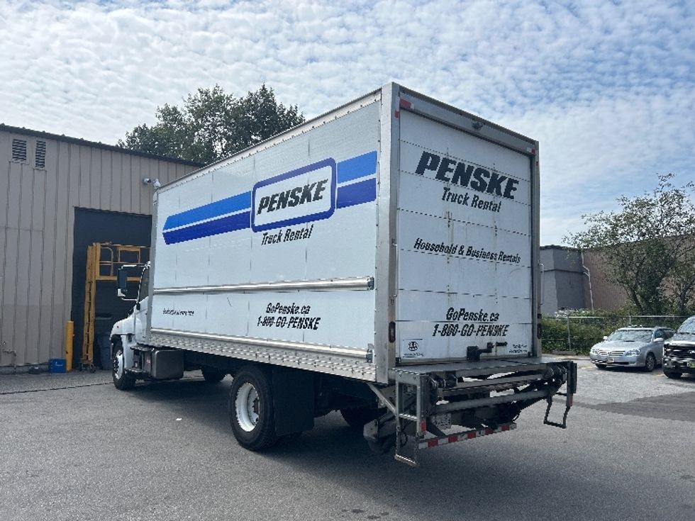Medium Duty Box Truck-Light and Medium Duty Trucks-Hino-2020-338-Delta-BC-176,379\n\t\tkm-$ 68,750 - Image 6