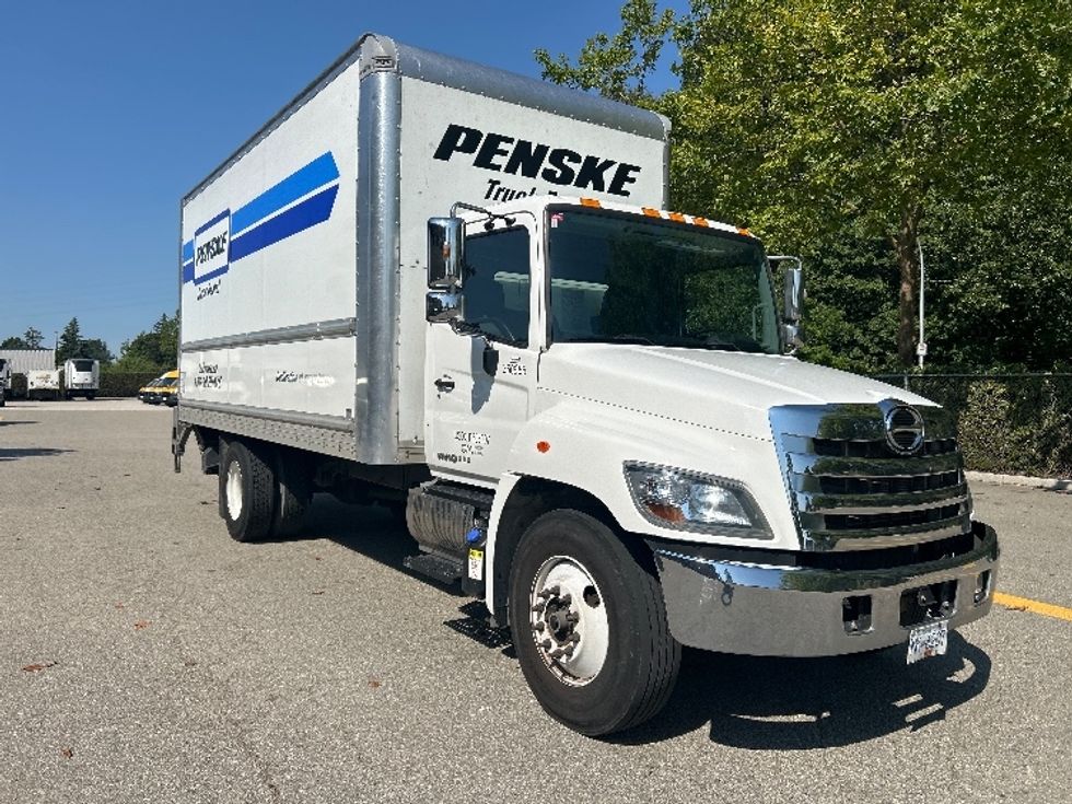 Medium Duty Box Truck-Light and Medium Duty Trucks-Hino-2020-338-Delta-BC-183,911\n\t\tkm-$ 68,250 - Image 1
