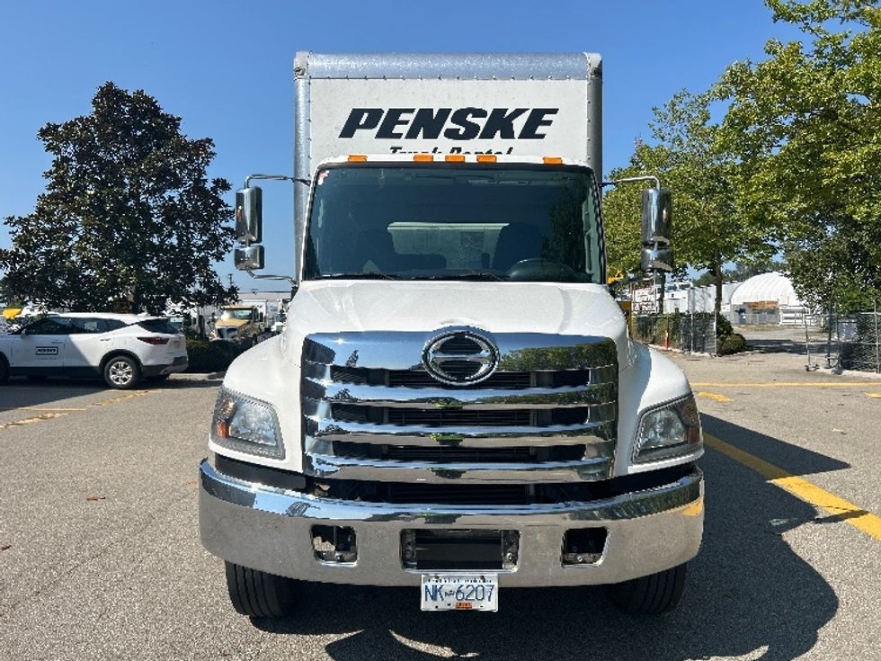Medium Duty Box Truck-Light and Medium Duty Trucks-Hino-2020-338-Delta-BC-183,911\n\t\tkm-$ 68,250 - Image 2