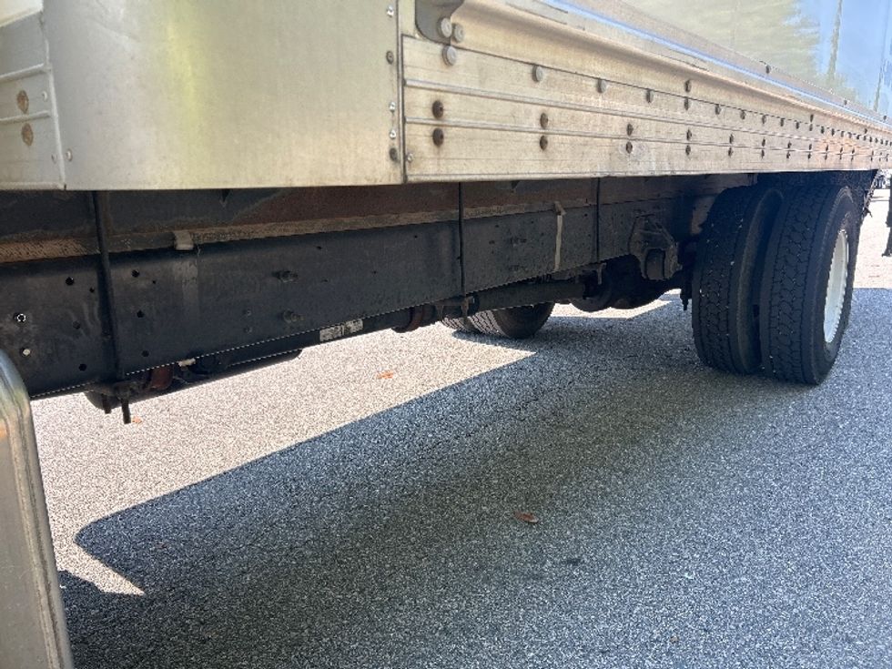 Medium Duty Box Truck-Light and Medium Duty Trucks-Hino-2020-338-Delta-BC-183,911\n\t\tkm-$ 68,250 - Image 5