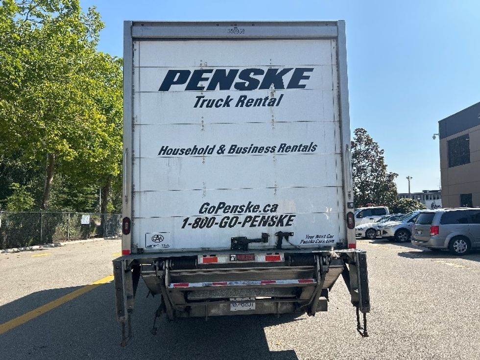 Medium Duty Box Truck-Light and Medium Duty Trucks-Hino-2020-338-Delta-BC-183,911\n\t\tkm-$ 68,250 - Image 7