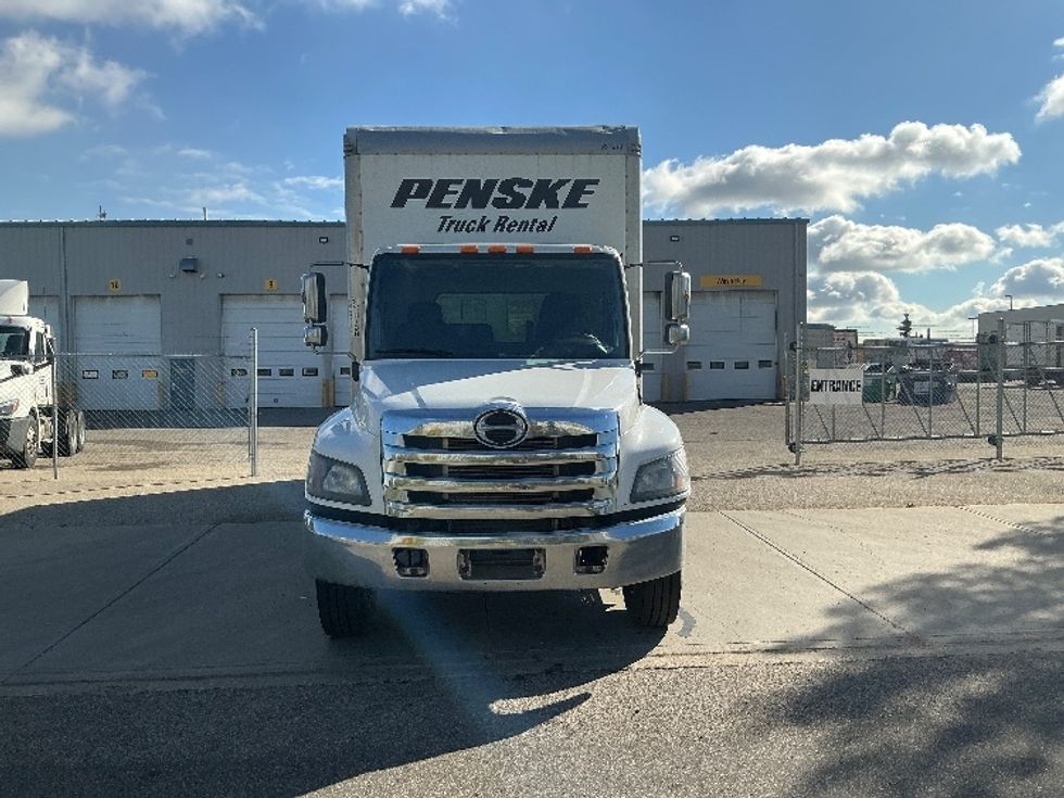 Medium Duty Box Truck-Light and Medium Duty Trucks-Hino-2020-338-Edmonton-AB-193,505\n\t\tkm-$ 74,250 - Image 2