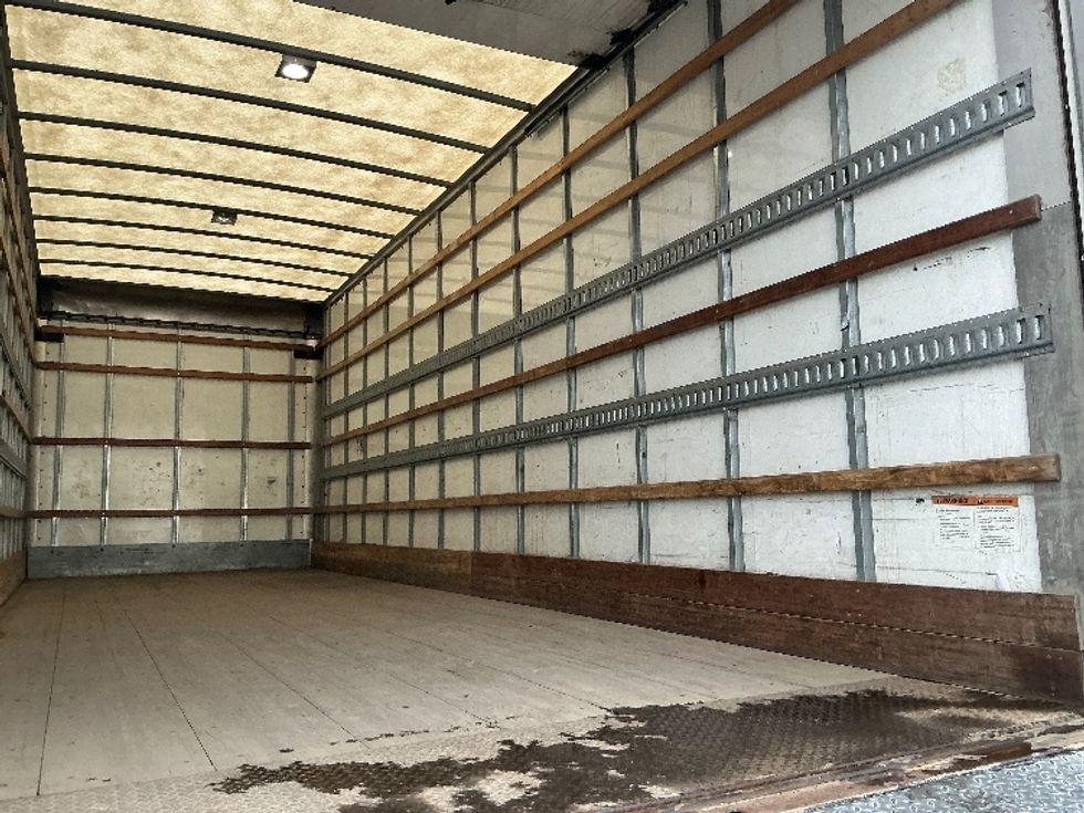 Medium Duty Box Truck-Light and Medium Duty Trucks-Hino-2020-338-Edmonton-AB-271,973\n\t\tkm-$ 64,000 - Image 12