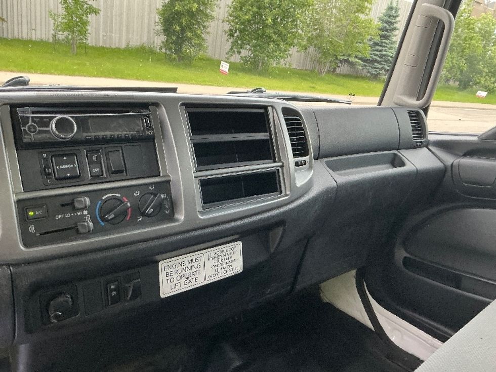 Medium Duty Box Truck-Light and Medium Duty Trucks-Hino-2020-338-Edmonton-AB-271,973\n\t\tkm-$ 64,000 - Image 19