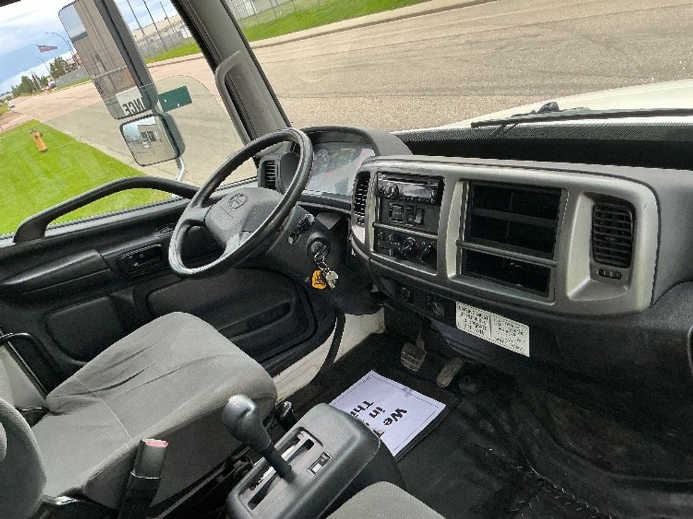 Medium Duty Box Truck-Light and Medium Duty Trucks-Hino-2020-338-Edmonton-AB-271,973\n\t\tkm-$ 64,000 - Image 22