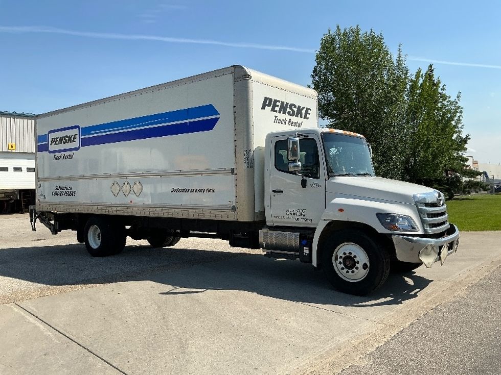 Medium Duty Box Truck-Light and Medium Duty Trucks-Hino-2020-338-Edmonton-AB-311,966\n\t\tkm-$ 57,250 - Image 1