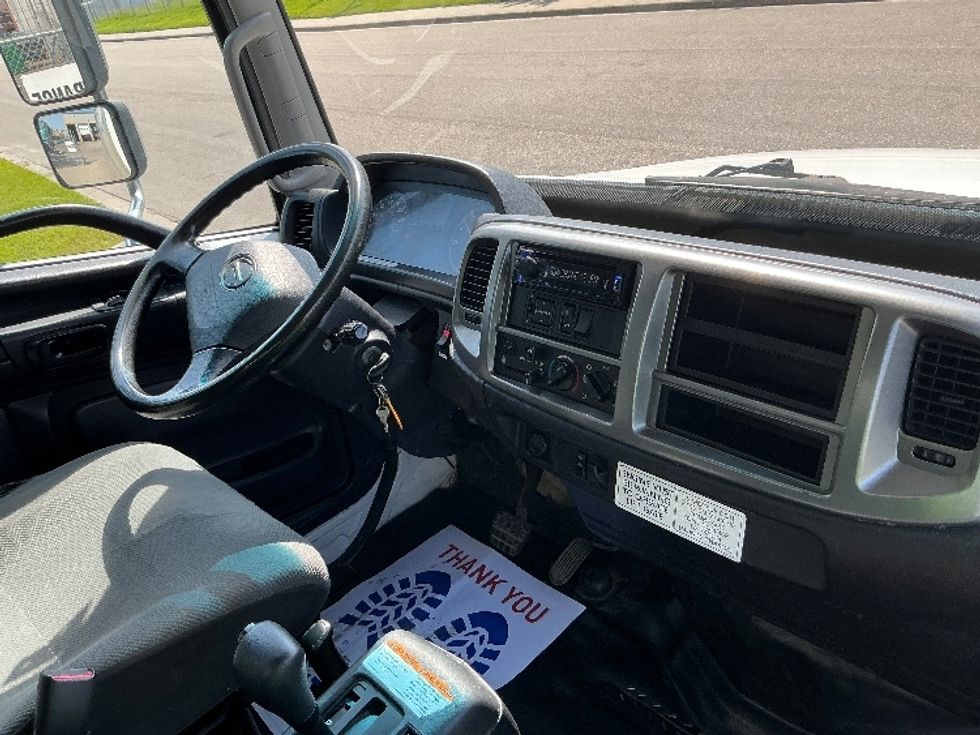 Medium Duty Box Truck-Light and Medium Duty Trucks-Hino-2020-338-Edmonton-AB-311,966\n\t\tkm-$ 57,250 - Image 22