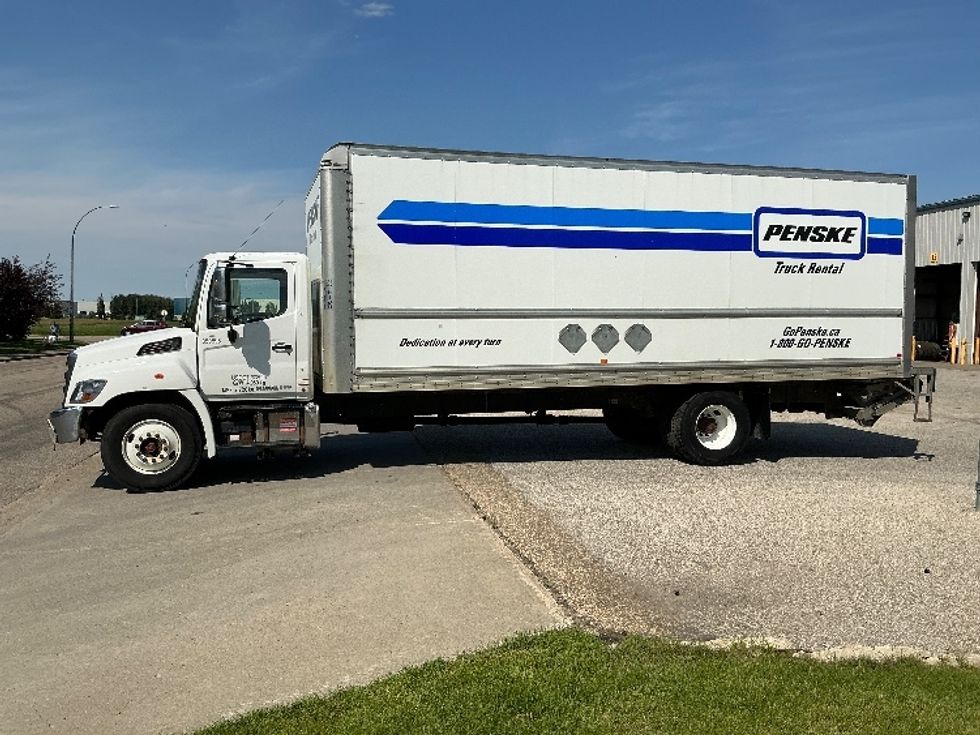 Medium Duty Box Truck-Light and Medium Duty Trucks-Hino-2020-338-Edmonton-AB-311,966\n\t\tkm-$ 57,250 - Image 4
