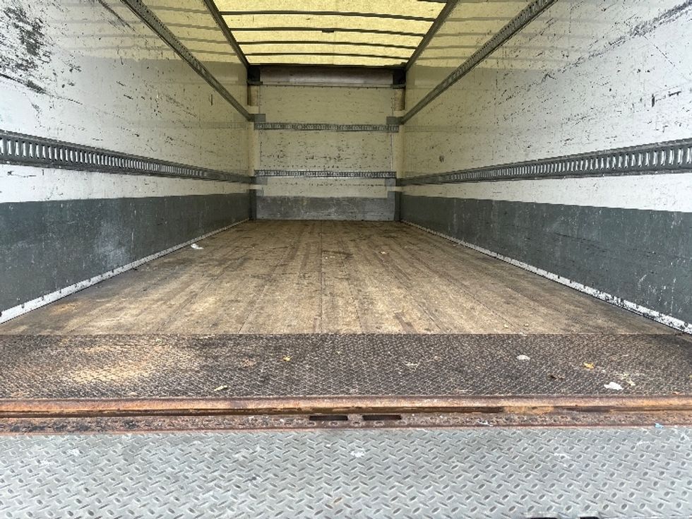Medium Duty Box Truck-Light and Medium Duty Trucks-Hino-2020-338-Elmsford-NY-76,500\n\t\tmiles-$ 55,250 - Image 10