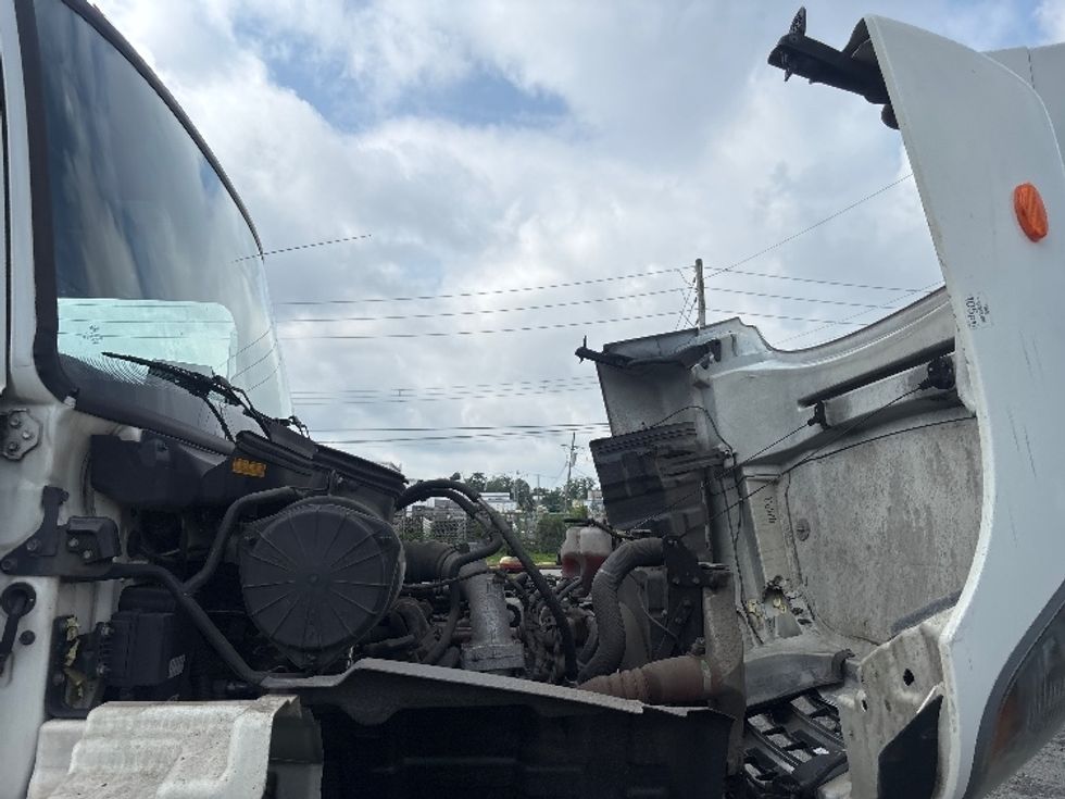 Medium Duty Box Truck-Light and Medium Duty Trucks-Hino-2020-338-Elmsford-NY-76,500\n\t\tmiles-$ 55,250 - Image 23