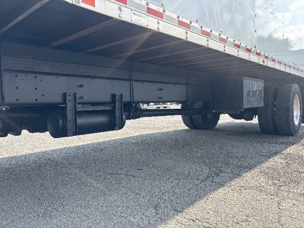 Medium Duty Box Truck-Light and Medium Duty Trucks-Hino-2020-338-Elmsford-NY-76,500\n\t\tmiles-$ 55,250 - Image 5