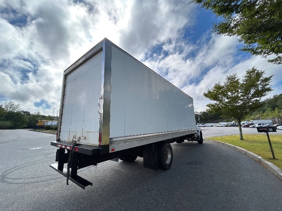 Medium Duty Box Truck-Light and Medium Duty Trucks-Hino-2020-338-Fitchburg-MA-146,441\n\t\tmiles-$ 42,250 - Image 13