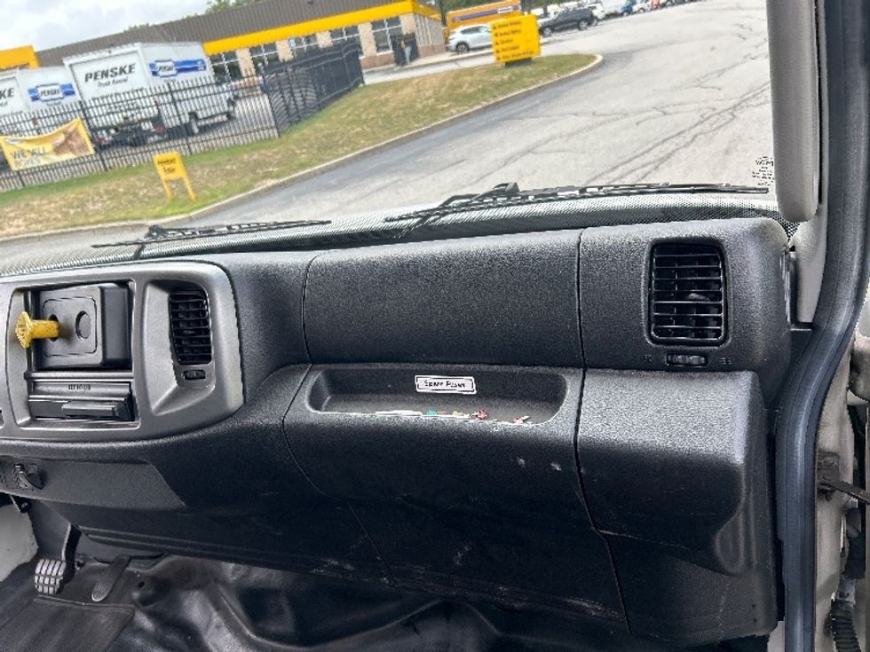 Medium Duty Box Truck-Light and Medium Duty Trucks-Hino-2020-338-Fitchburg-MA-146,441\n\t\tmiles-$ 42,250 - Image 21