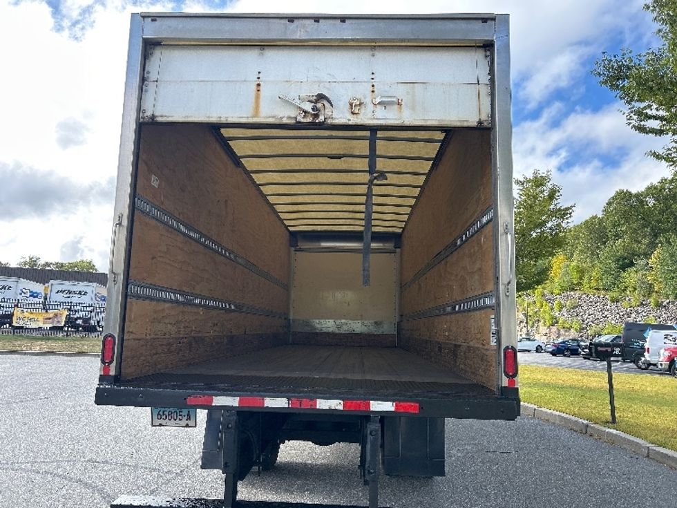 Medium Duty Box Truck-Light and Medium Duty Trucks-Hino-2020-338-Fitchburg-MA-146,441\n\t\tmiles-$ 42,250 - Image 8