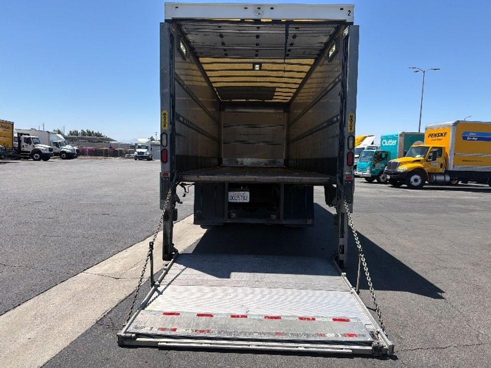 Medium Duty Box Truck-Light and Medium Duty Trucks-Hino-2020-338-Fontana-CA-134,586\n\t\tmiles-$ 48,000 - Image 10