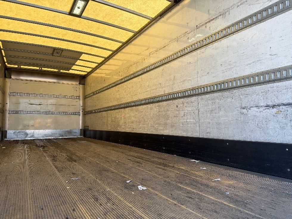 Medium Duty Box Truck-Light and Medium Duty Trucks-Hino-2020-338-Fontana-CA-134,586\n\t\tmiles-$ 48,000 - Image 12