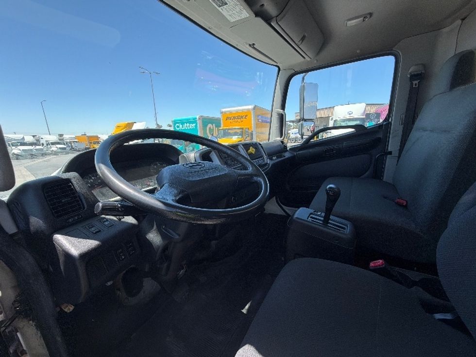Medium Duty Box Truck-Light and Medium Duty Trucks-Hino-2020-338-Fontana-CA-134,586\n\t\tmiles-$ 48,000 - Image 17