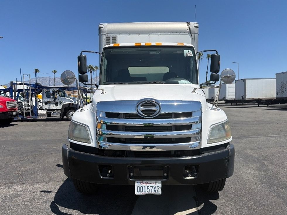 Medium Duty Box Truck-Light and Medium Duty Trucks-Hino-2020-338-Fontana-CA-134,586\n\t\tmiles-$ 48,000 - Image 2