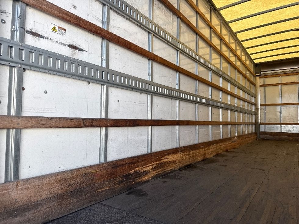 Medium Duty Box Truck-Light and Medium Duty Trucks-Hino-2020-338-Fontana-CA-183,781\n\t\tmiles-$ 43,500 - Image 11