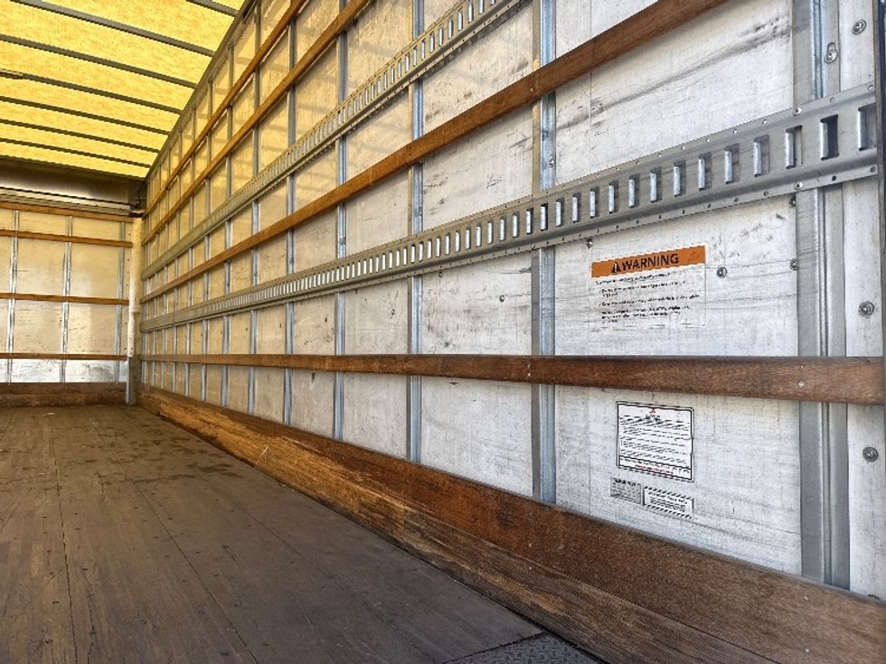 Medium Duty Box Truck-Light and Medium Duty Trucks-Hino-2020-338-Fontana-CA-183,781\n\t\tmiles-$ 43,500 - Image 12