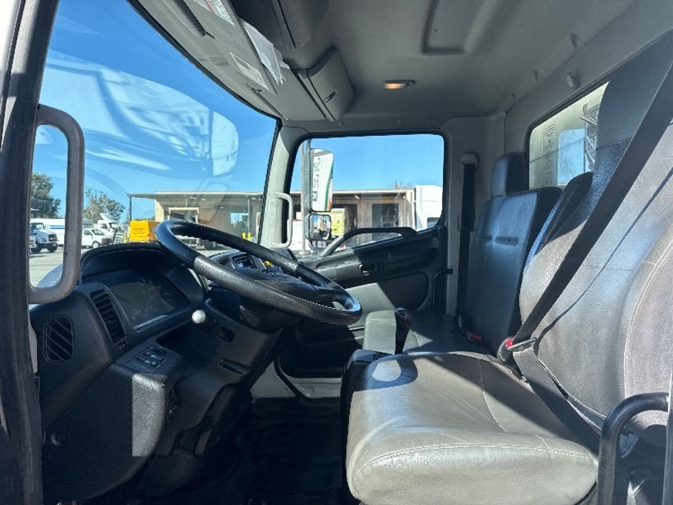 Medium Duty Box Truck-Light and Medium Duty Trucks-Hino-2020-338-Fontana-CA-183,781\n\t\tmiles-$ 43,500 - Image 16