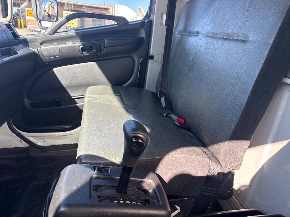 Medium Duty Box Truck-Light and Medium Duty Trucks-Hino-2020-338-Fontana-CA-183,781\n\t\tmiles-$ 43,500 - Image 19