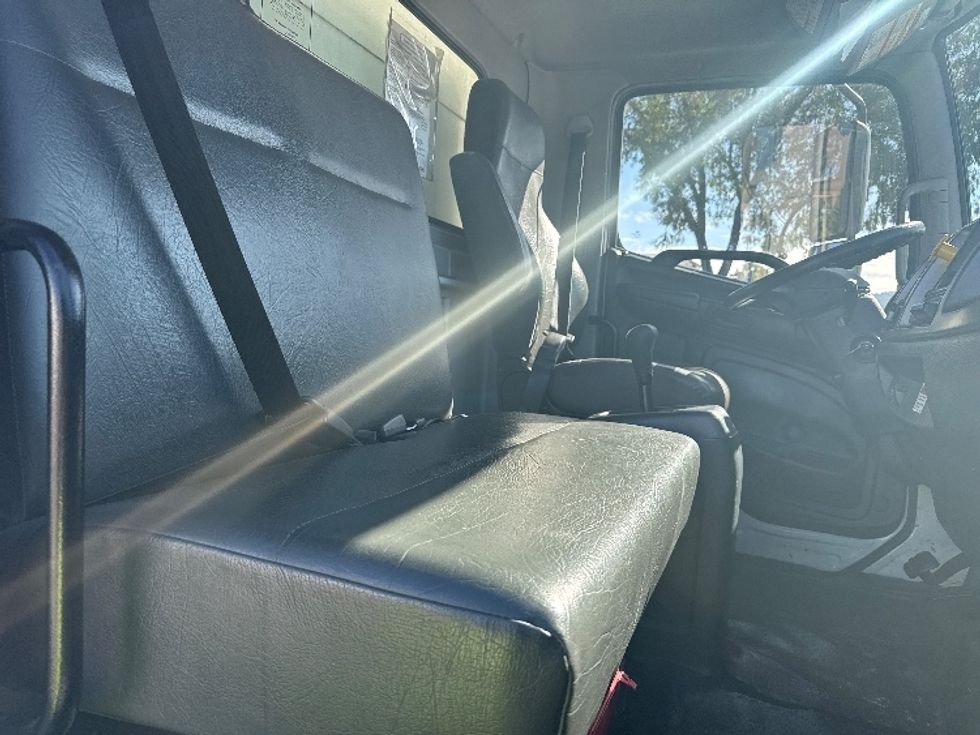 Medium Duty Box Truck-Light and Medium Duty Trucks-Hino-2020-338-Fontana-CA-183,781\n\t\tmiles-$ 43,500 - Image 26