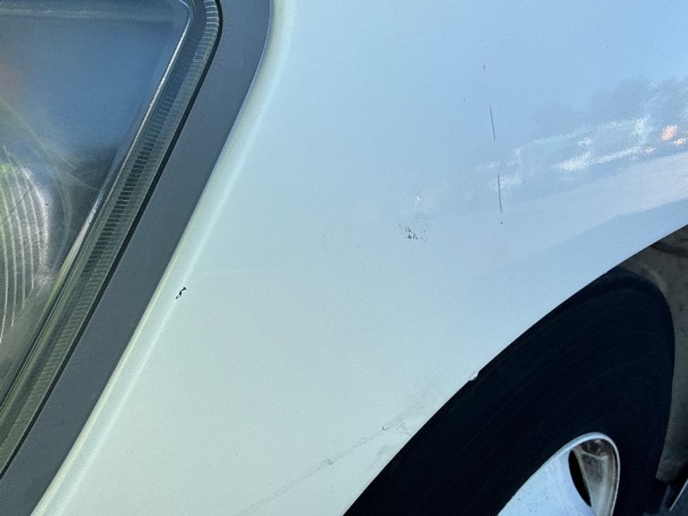 Medium Duty Box Truck-Light and Medium Duty Trucks-Hino-2020-338-Fontana-CA-183,781\n\t\tmiles-$ 43,500 - Image 27