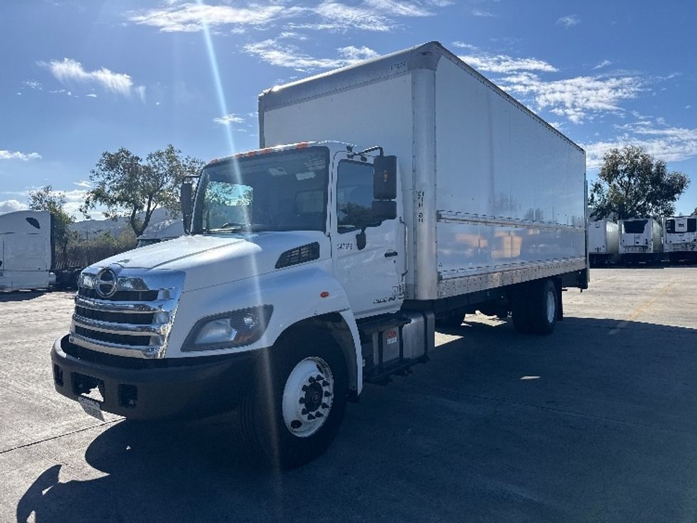 Medium Duty Box Truck-Light and Medium Duty Trucks-Hino-2020-338-Fontana-CA-183,781\n\t\tmiles-$ 43,500 - Image 3