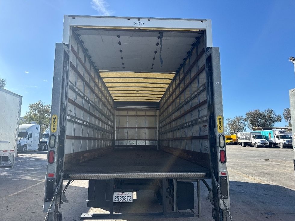 Medium Duty Box Truck-Light and Medium Duty Trucks-Hino-2020-338-Fontana-CA-183,781\n\t\tmiles-$ 43,500 - Image 8