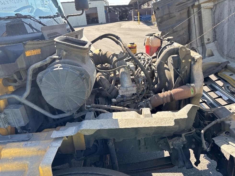 Medium Duty Box Truck-Light and Medium Duty Trucks-Hino-2020-338-Fresno-CA-173,138\n\t\tmiles-$ 40,500 - Image 23