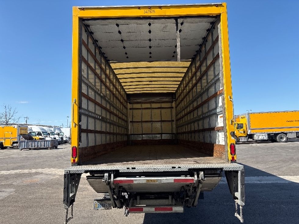 Medium Duty Box Truck-Light and Medium Duty Trucks-Hino-2020-338-Fresno-CA-173,138\n\t\tmiles-$ 40,500 - Image 8