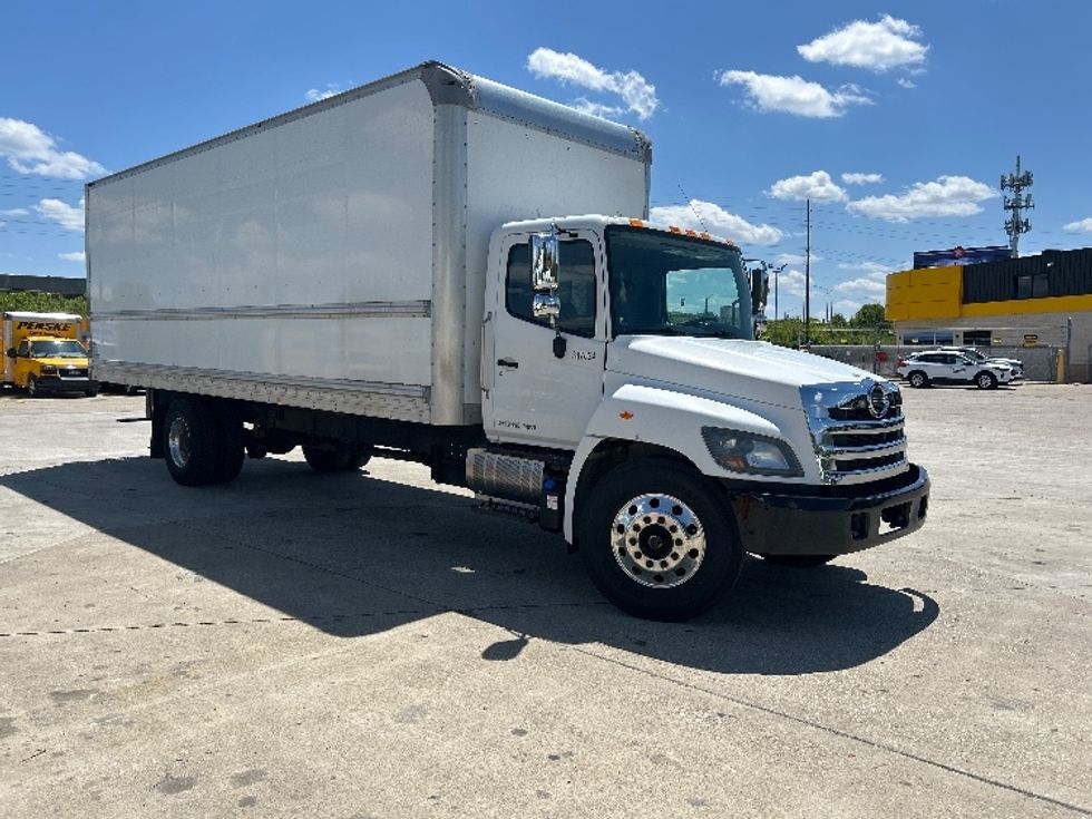 Medium Duty Box Truck-Light and Medium Duty Trucks-Hino-2020-338-Indianapolis-IN-287,250\n\t\tmiles-$ 29,000 - Image 1