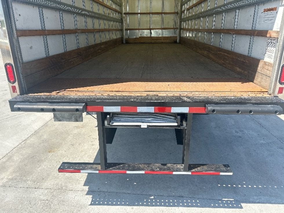 Medium Duty Box Truck-Light and Medium Duty Trucks-Hino-2020-338-Indianapolis-IN-287,250\n\t\tmiles-$ 29,000 - Image 10