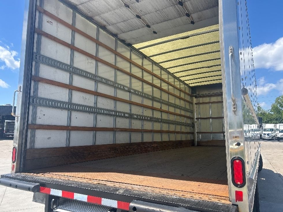 Medium Duty Box Truck-Light and Medium Duty Trucks-Hino-2020-338-Indianapolis-IN-287,250\n\t\tmiles-$ 29,000 - Image 11