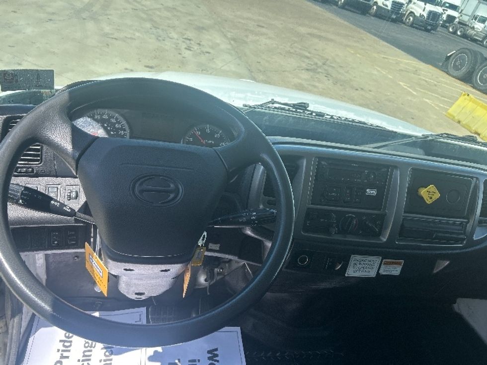 Medium Duty Box Truck-Light and Medium Duty Trucks-Hino-2020-338-Indianapolis-IN-287,250\n\t\tmiles-$ 29,000 - Image 18