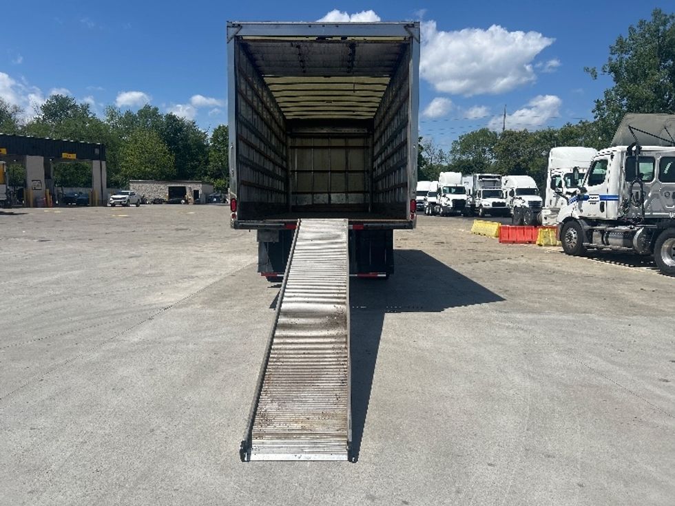 Medium Duty Box Truck-Light and Medium Duty Trucks-Hino-2020-338-Indianapolis-IN-287,250\n\t\tmiles-$ 29,000 - Image 9