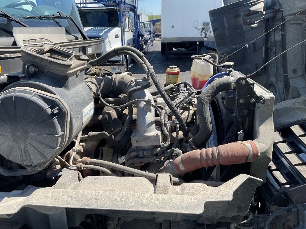 Medium Duty Box Truck-Light and Medium Duty Trucks-Hino-2020-338-Kansas City-MO-129,656\n\t\tmiles-$ 53,000 - Image 23
