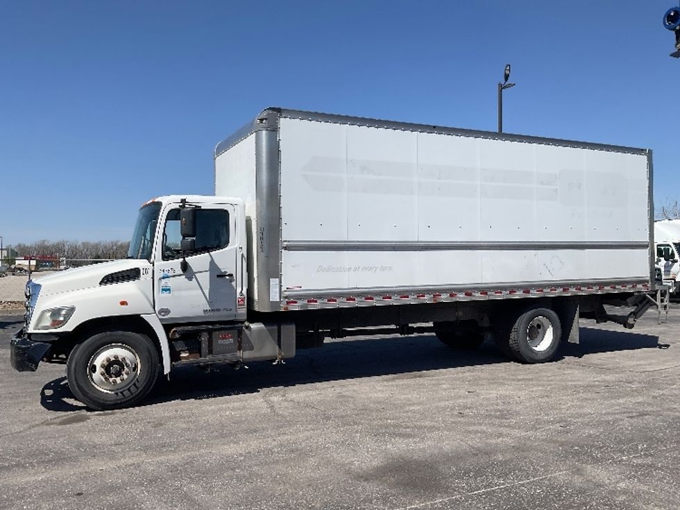 Medium Duty Box Truck-Light and Medium Duty Trucks-Hino-2020-338-Kansas City-MO-129,656\n\t\tmiles-$ 53,000 - Image 4