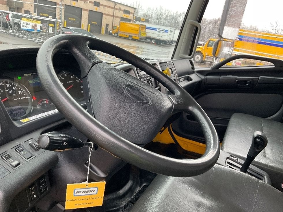 Medium Duty Box Truck-Light and Medium Duty Trucks-Hino-2020-338-King Of Prussia-PA-173,600\n\t\tmiles-$ 40,750 - Image 18