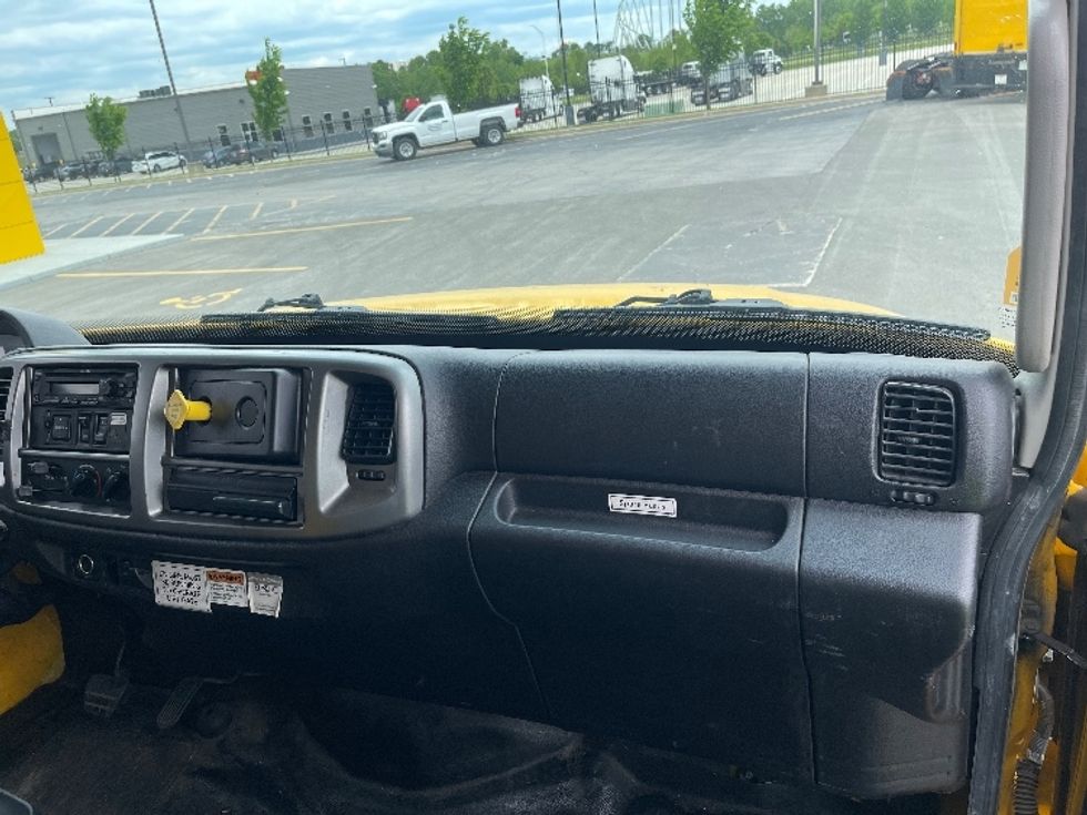 Medium Duty Box Truck-Light and Medium Duty Trucks-Hino-2020-338-Lenexa-KS-219,257\n\t\tmiles-$ 33,250 - Image 20