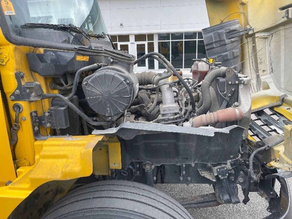 Medium Duty Box Truck-Light and Medium Duty Trucks-Hino-2020-338-Lenexa-KS-219,257\n\t\tmiles-$ 33,250 - Image 22