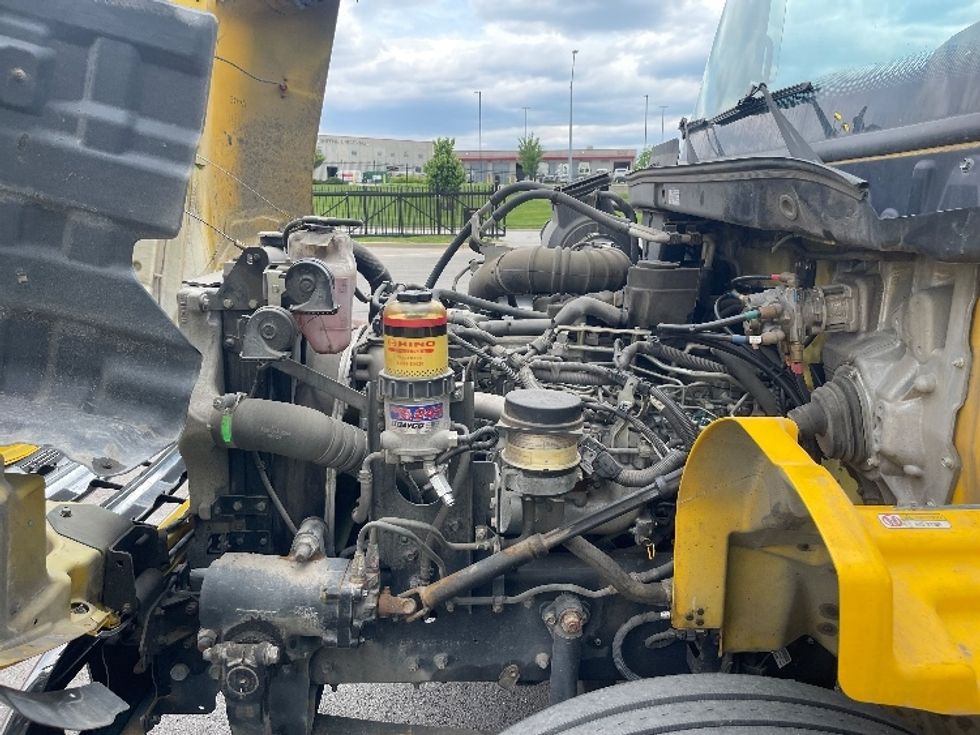 Medium Duty Box Truck-Light and Medium Duty Trucks-Hino-2020-338-Lenexa-KS-219,257\n\t\tmiles-$ 33,250 - Image 23
