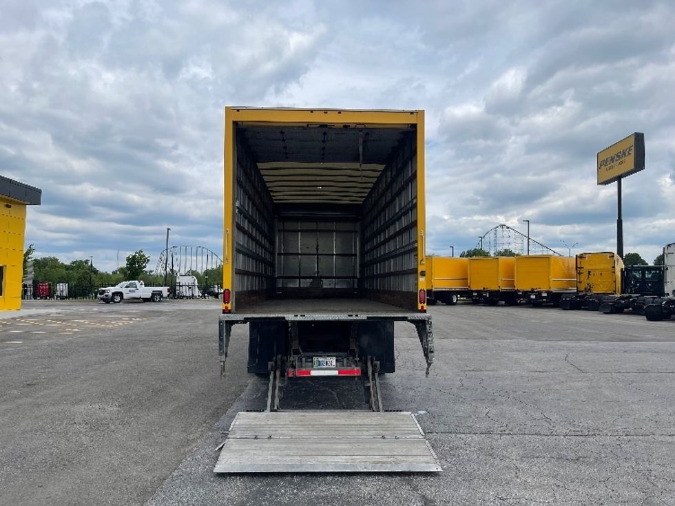 Medium Duty Box Truck-Light and Medium Duty Trucks-Hino-2020-338-Lenexa-KS-219,257\n\t\tmiles-$ 33,250 - Image 8