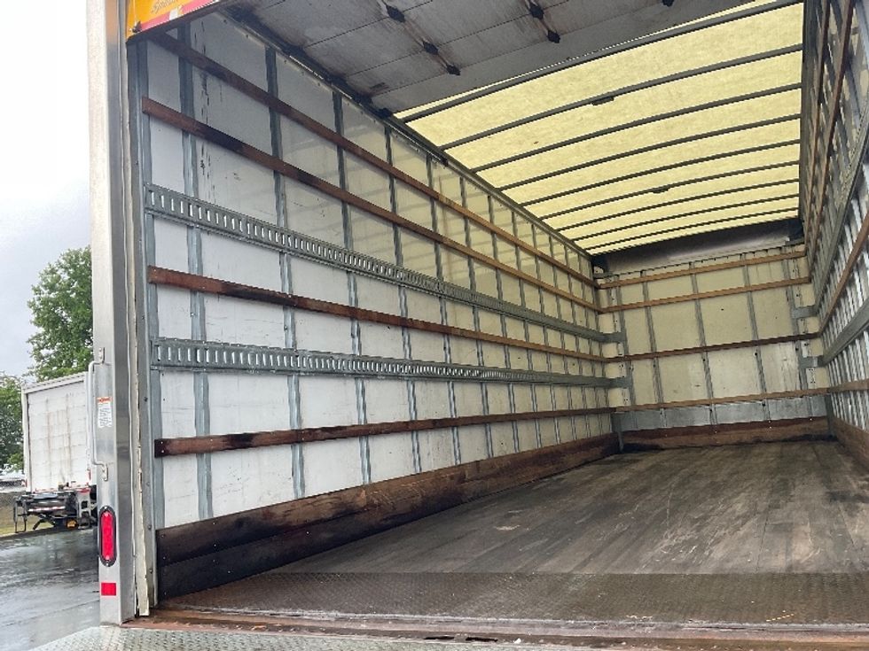 Medium Duty Box Truck-Light and Medium Duty Trucks-Hino-2020-338-Liverpool-NY-141,586\n\t\tmiles-$ 44,000 - Image 10