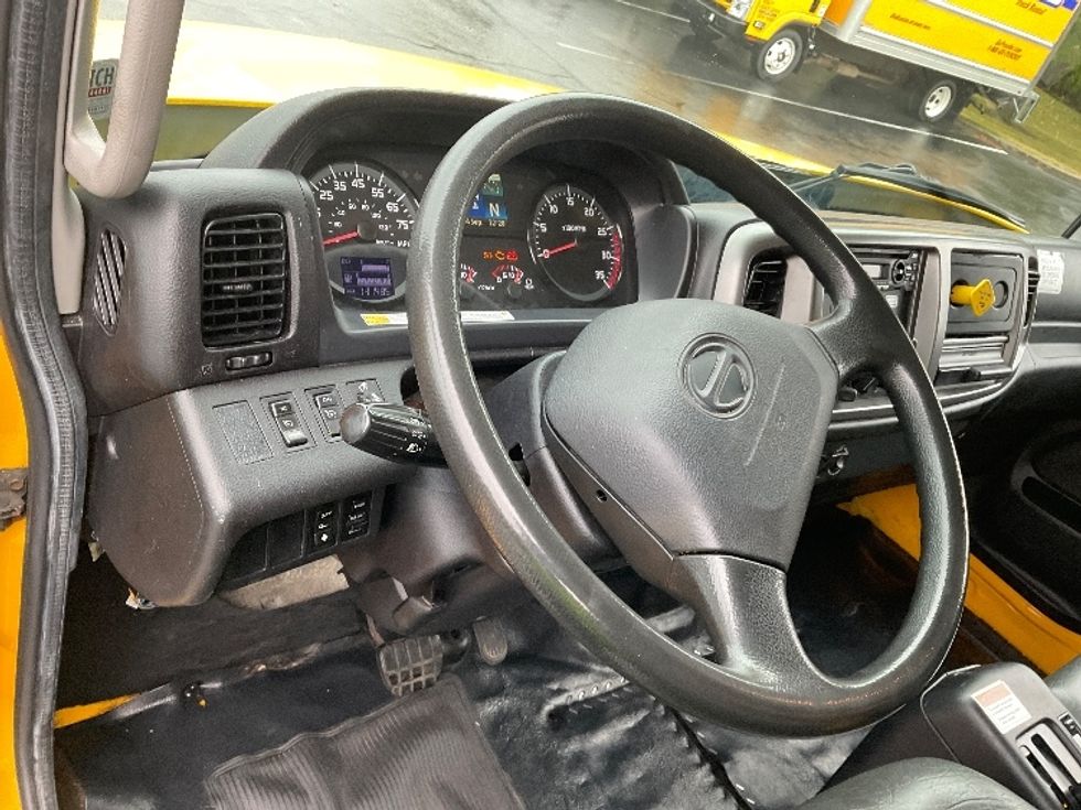 Medium Duty Box Truck-Light and Medium Duty Trucks-Hino-2020-338-Liverpool-NY-141,586\n\t\tmiles-$ 44,000 - Image 17