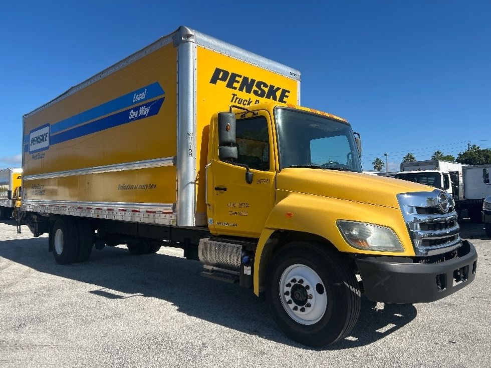 Medium Duty Box Truck-Light and Medium Duty Trucks-Hino-2020-338-Medley-FL-190,279\n\t\tmiles-$ 42,750 - Image 1