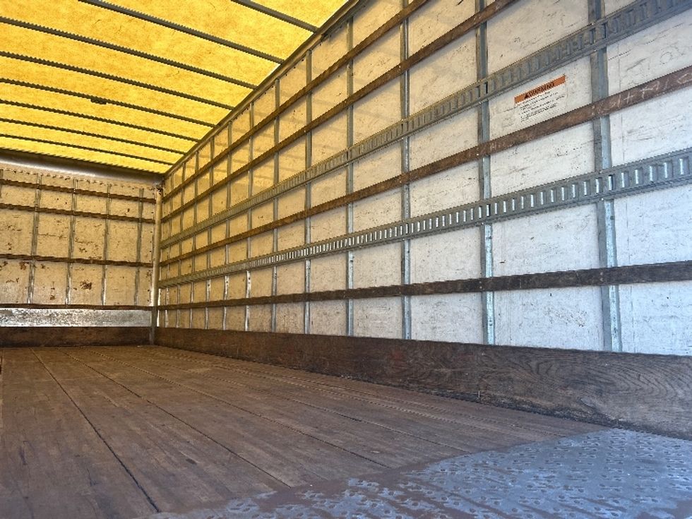 Medium Duty Box Truck-Light and Medium Duty Trucks-Hino-2020-338-Medley-FL-190,279\n\t\tmiles-$ 42,750 - Image 12