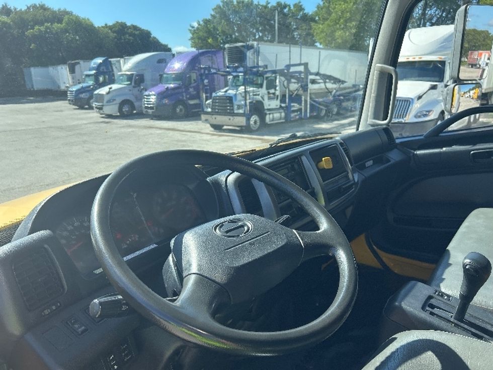 Medium Duty Box Truck-Light and Medium Duty Trucks-Hino-2020-338-Medley-FL-190,279\n\t\tmiles-$ 42,750 - Image 17