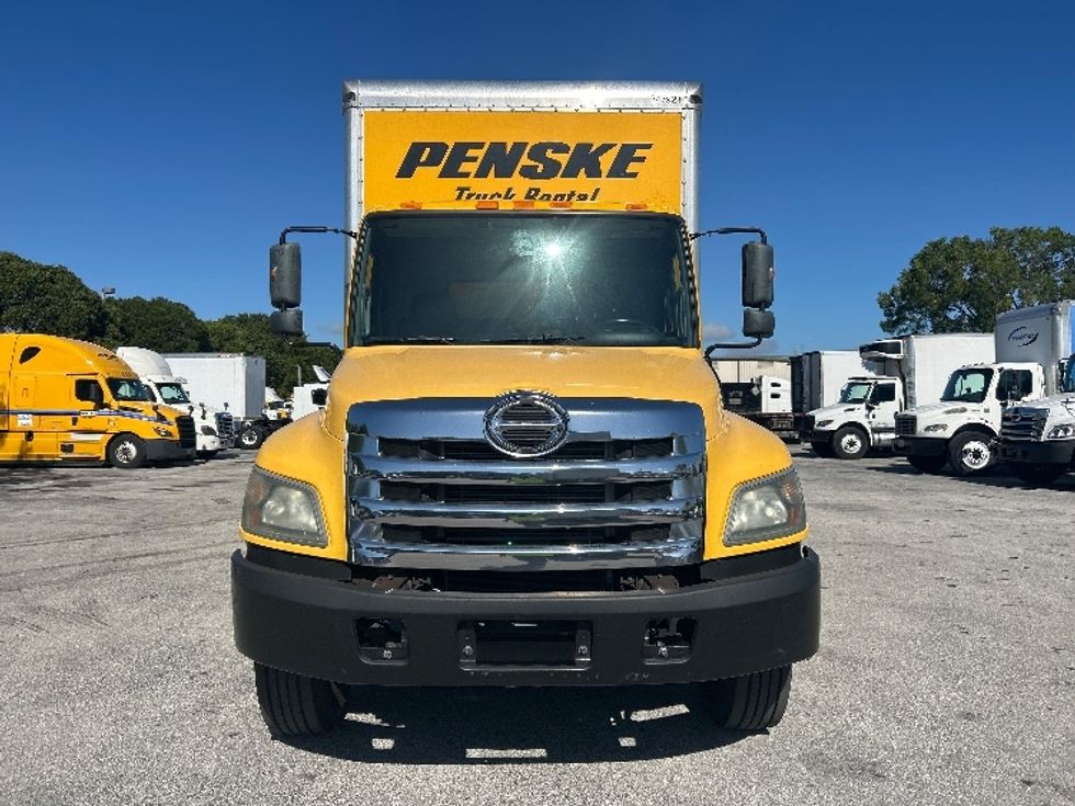 Medium Duty Box Truck-Light and Medium Duty Trucks-Hino-2020-338-Medley-FL-190,279\n\t\tmiles-$ 42,750 - Image 2